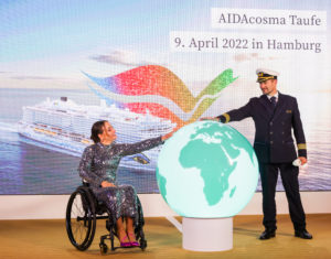 AIDAcosma Taufpatin Taufkapitaen