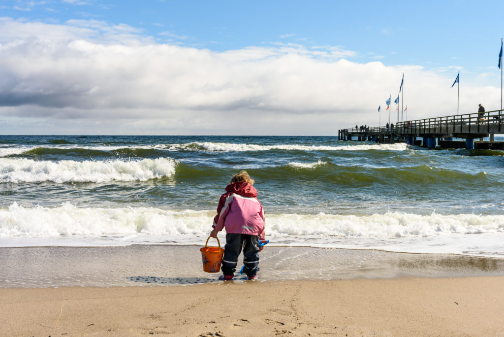dahme kind strand herbst copyright tsd