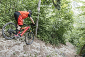 17 1444 2021 flyer e bikes mountain uproc6 biel 0976