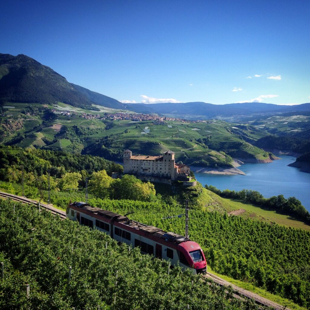 Trenino dei castellin. Marta Eccher